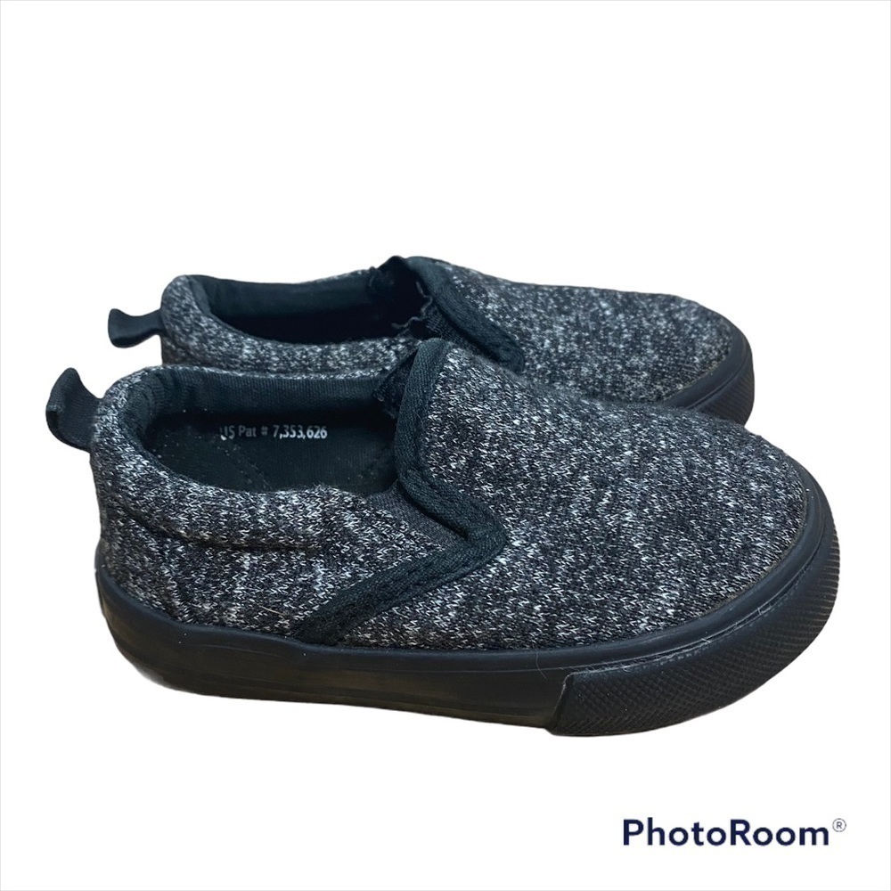 Crazy 8 Gray Loafers Sz 6 Slip On Sneaker Black